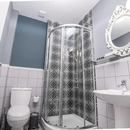 Hotel apartamentowy Retro Luxury 3*