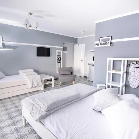 Hotel apartamentowy Retro Luxury Olympiakí Aktí