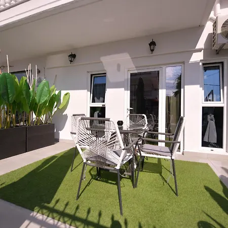 Retro Luxury Hotel apartamentowy 3*