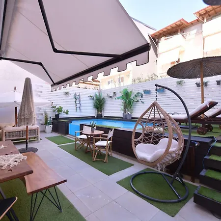 Retro Luxury 아파트호텔 3*