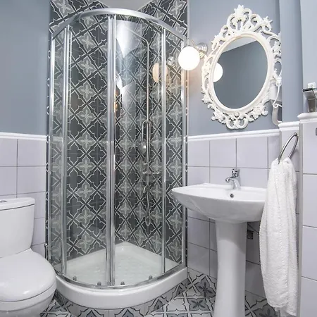 Hotel apartamentowy Retro Luxury Olympiakí Aktí