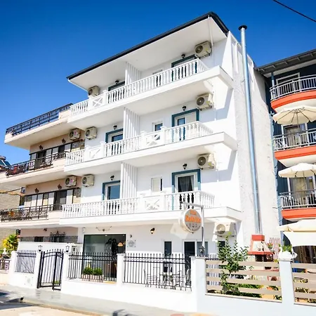 Retro Luxury 3* Olympiakí Aktí