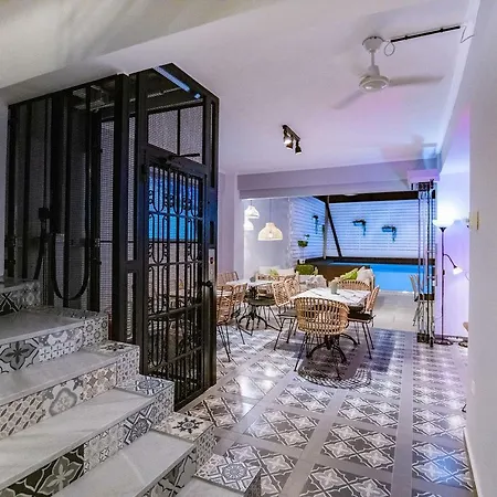 Hotel apartamentowy Retro Luxury 3*