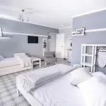 Aparthotel Retro Luxury Olympiakí Aktí