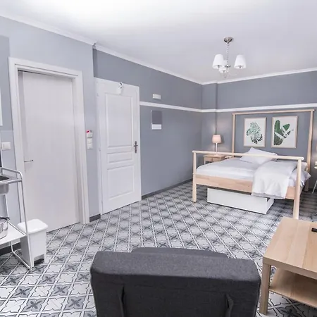 Retro Luxury Hotel apartamentowy Olympiakí Aktí