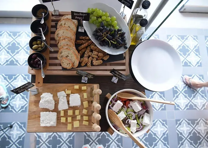 Retro Luxury 3* Olympiakí Aktí