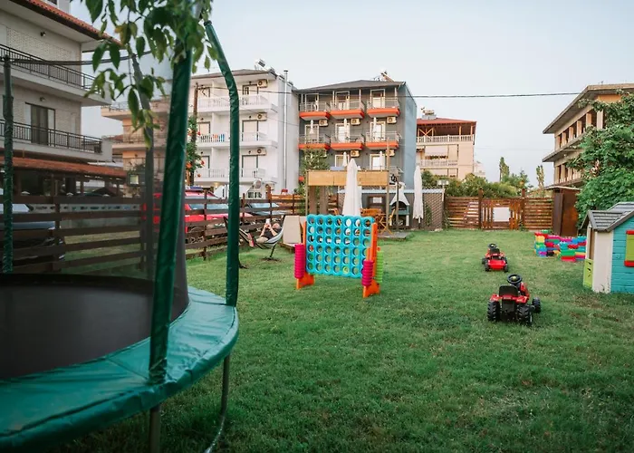 Retro Luxury Apartahotel 3*