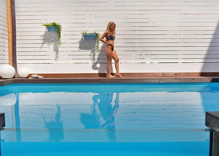 Retro Luxury Hotel de apartamente 3*